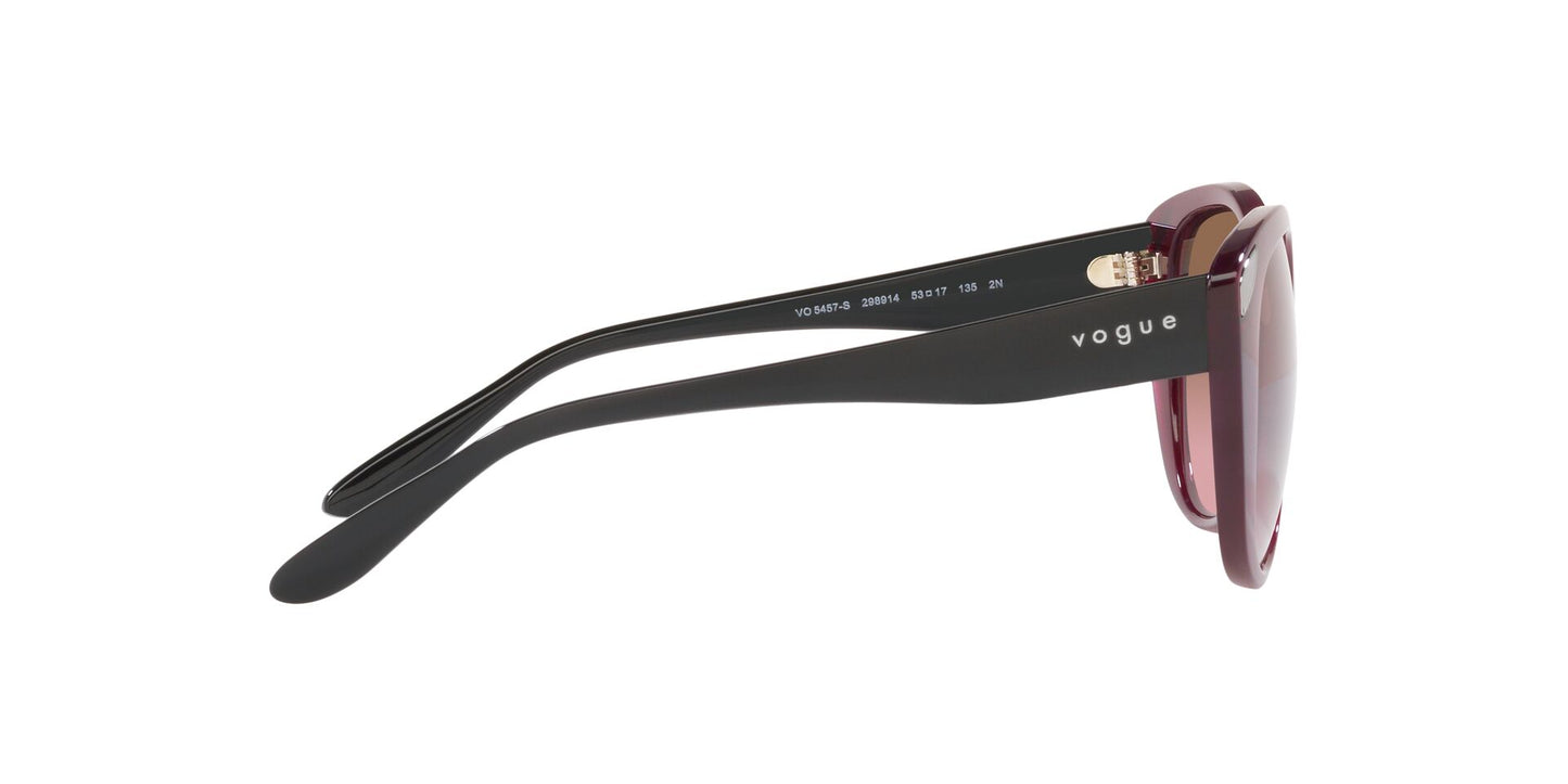 Lente Solar Vogue VO5457S Rojo-Ópticas LUX, Ve Más Allá