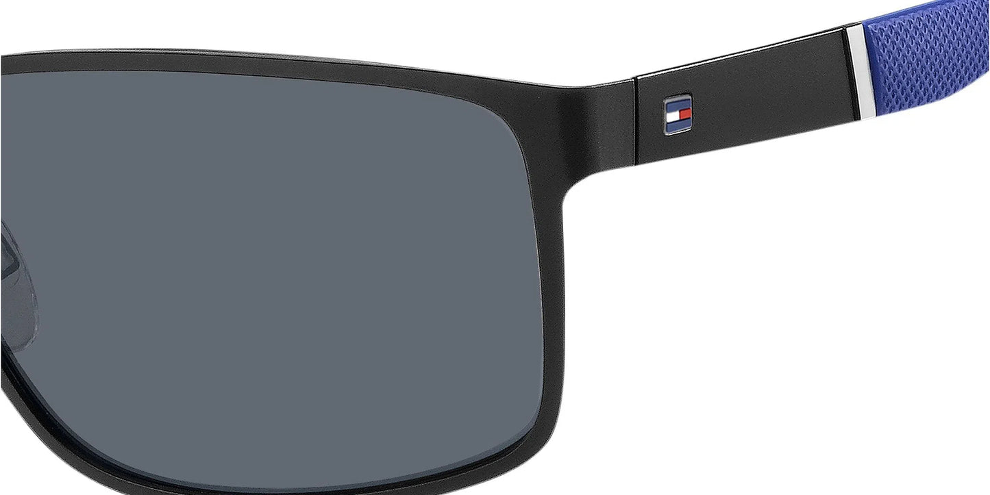 Lentes de Sol Tommy Hilfiger TH1542/S Negro-Ópticas LUX, Ve Más Allá