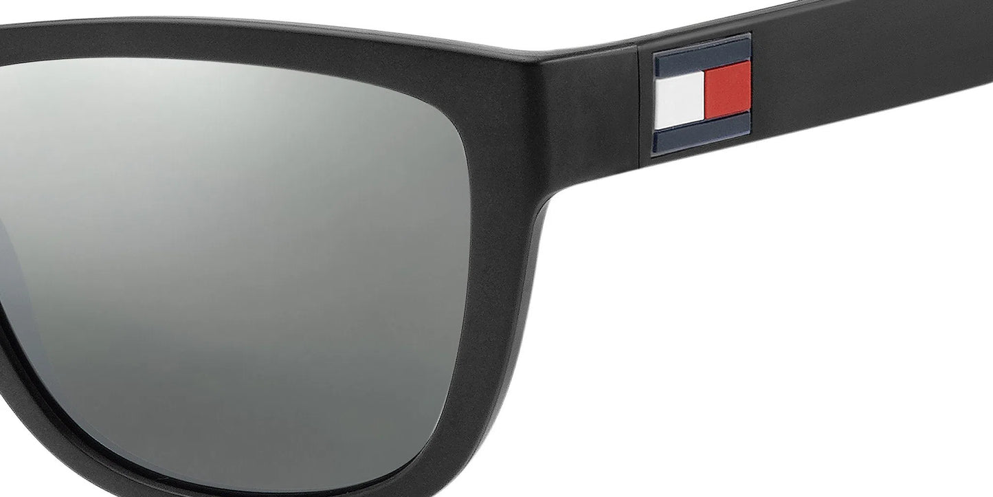 Lentes de Sol Tommy Hilfiger TH1557/S Negro-Ópticas LUX, Ve Más Allá