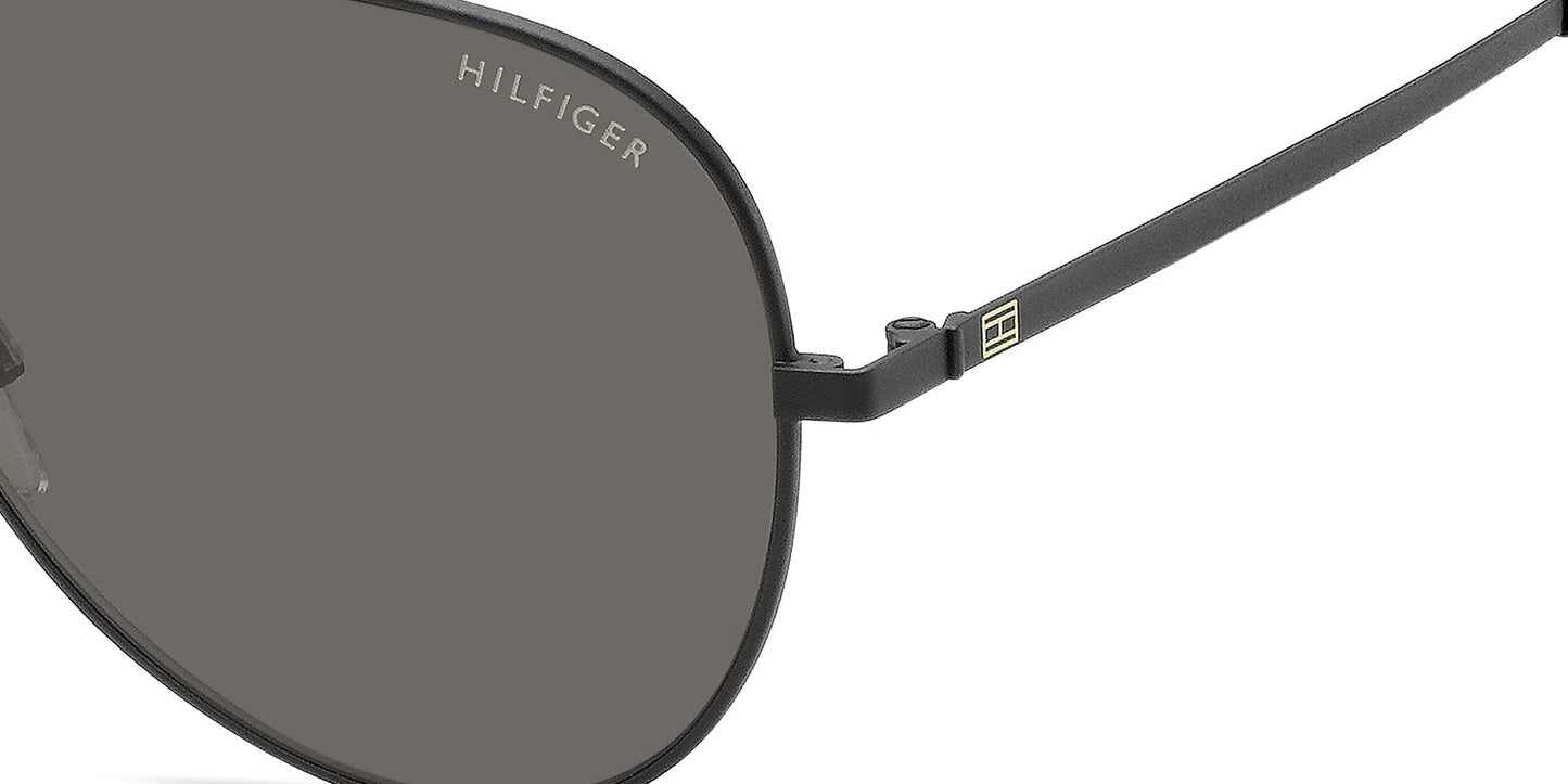 Lentes de Sol Tommy Hilfiger TH1571/S Negro-Ópticas LUX, Ve Más Allá