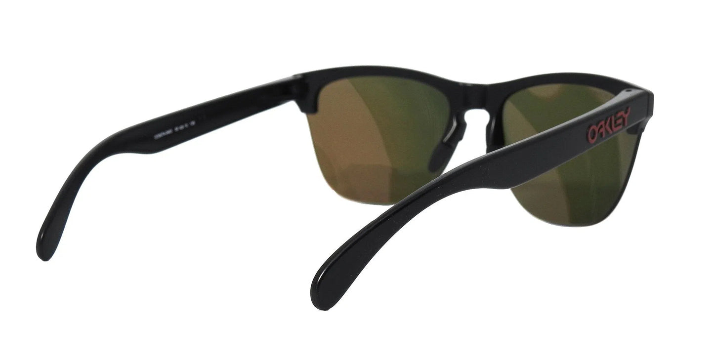 Lentes de Sol Oakley OO9374 Negro-Ópticas LUX, Ve Más Allá