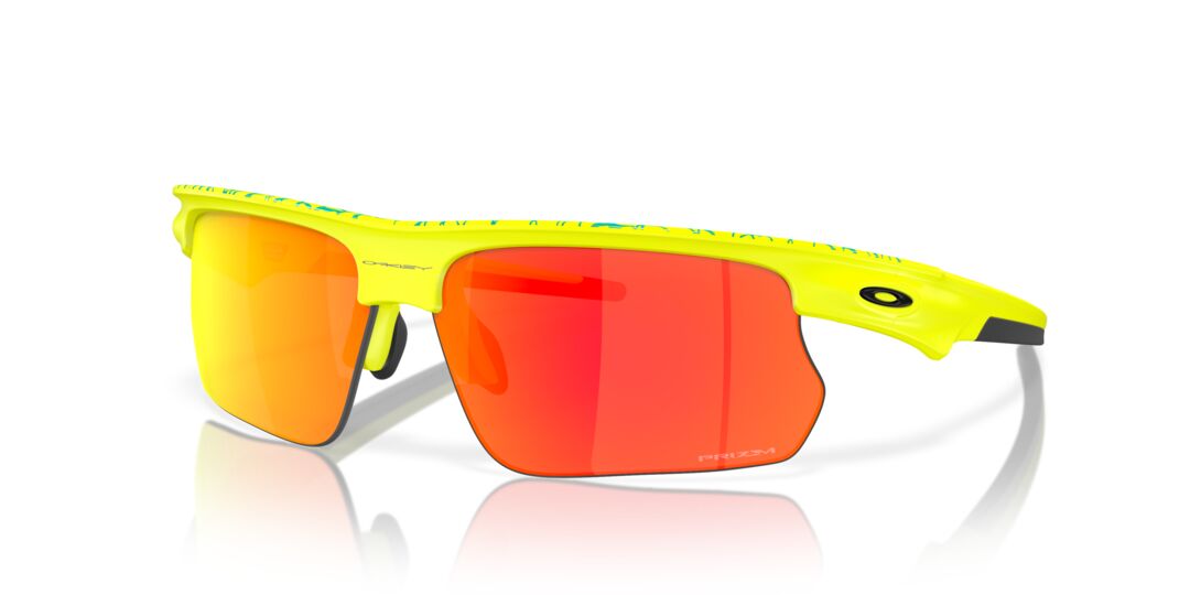 Lente Solar Oakley OO9400 Amarillo